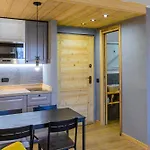 Zona Portici Apartment *