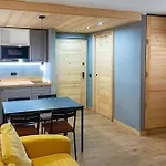 Zona Portici Apartment