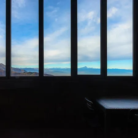 Lägenhet Zona Portici