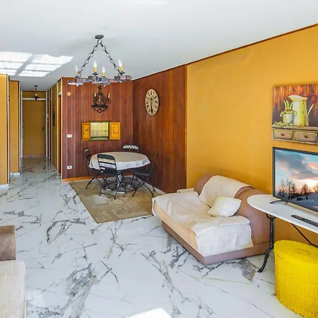 Zona Portici Apartamento