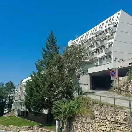 Zona Portici
